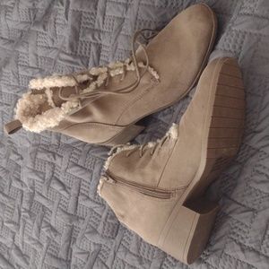 Kenneth Cole Reaction boots